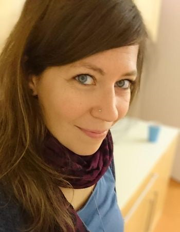 Die Passform ist super, sagt Hebamme Stefanie Moock im Stoffwindeltest